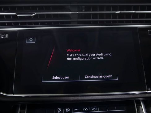 Used 2023 Audi Q8 Premium image 29