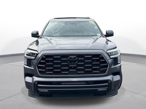 Used 2025 Toyota Sequoia Platinum AWD/4WD image 3