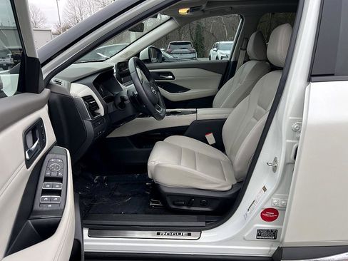 Certified 2023 Nissan Rogue SL w/ SL Premium Package image 12