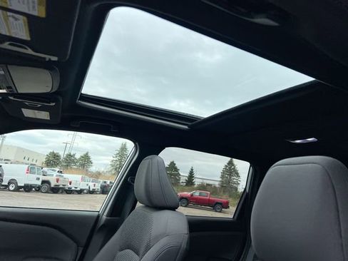 Used 2025 Subaru Forester Premium AWD/4WD image 18