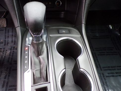 Used 2024 Chevrolet Equinox LT w/ LPO, Floor Liner Package image 23