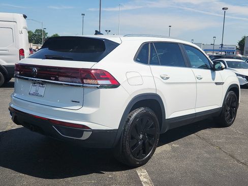 Used 2024 Volkswagen Atlas Cross Sport SE AWD/4WD image 6