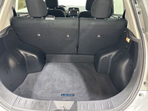 Used 2017 Nissan Leaf SV image 15