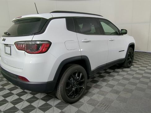 New 2026 Jeep Compass Latitude image 5
