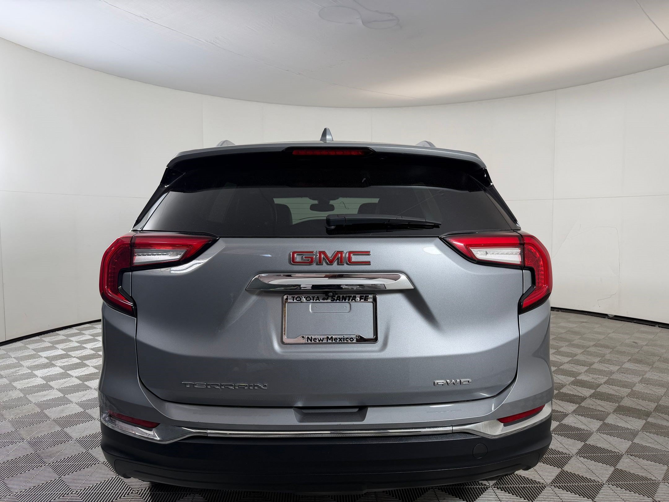 Used 2024 GMC Terrain SLT AWD/4WD image 58