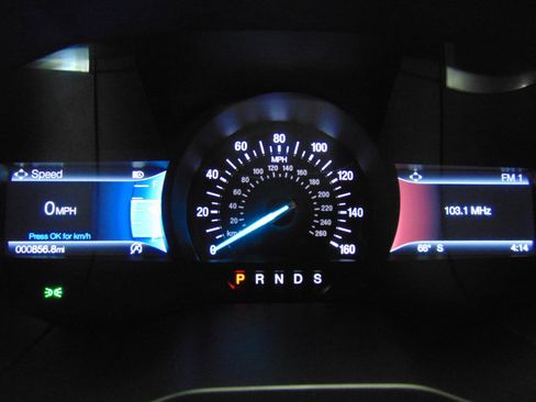 Used 2019 Ford Edge Titanium w/ Equipment Group 301A image 18