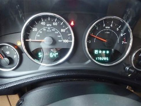 Used 2012 Jeep Wrangler Unlimited Sahara w/ Trailer Tow Group AWD/4WD image 18