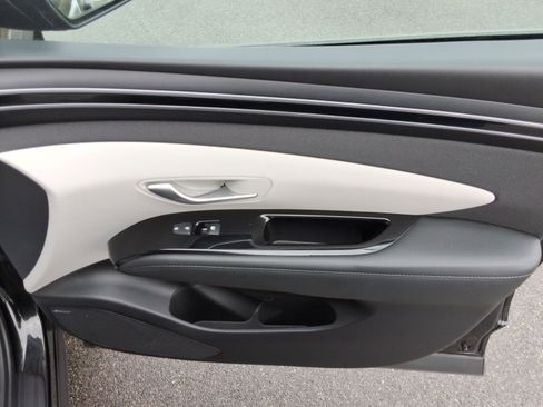 Used 2023 Hyundai Tucson Limited image 26