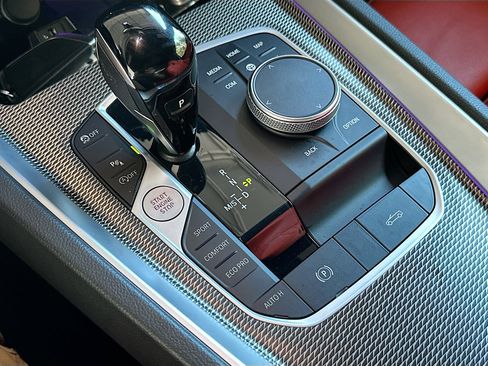 Certified 2023 BMW Z4 sDrive30i w/ Shadowloine Package image 17