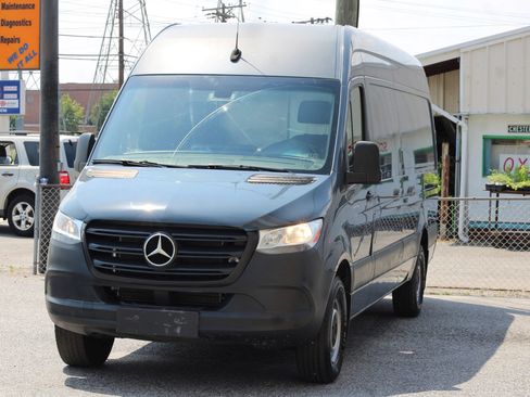 Used 2019 Mercedes-Benz Sprinter 170 image 3