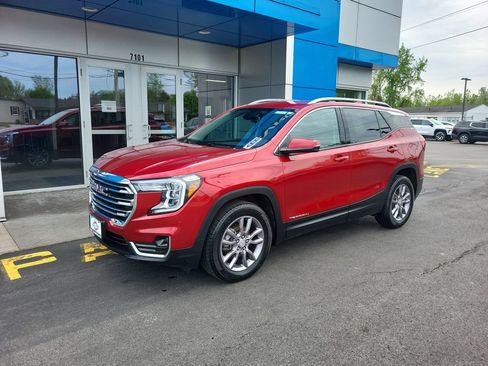 Certified 2023 GMC Terrain SLT AWD/4WD image 2