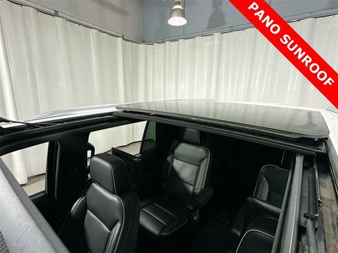 Used 2021 GMC Yukon SLT w/ SLT Luxury Plus Package image 23