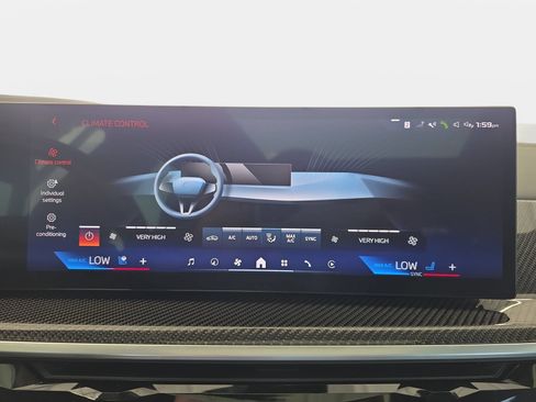 Used 2024 BMW X7 M60i AWD/4WD image 24