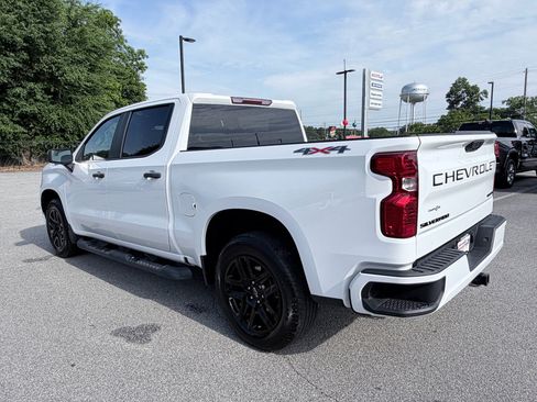Used 2024 Chevrolet Silverado 1500 Custom w/ Turbomax Blackout Package AWD/4WD image 7