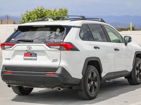 Certified 2025 Toyota RAV4 XLE w/ Convenience Package AWD/4WD image 6