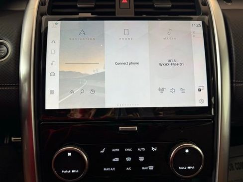 Certified 2025 Land Rover Discovery Dynamic SE image 14