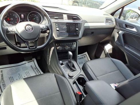 Used 2019 Volkswagen Tiguan SE w/ 3rd Row Seat Package AWD/4WD image 8