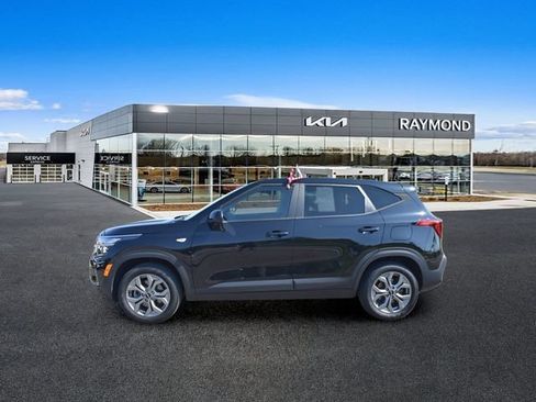 Certified 2024 Kia Seltos LX AWD/4WD image 7