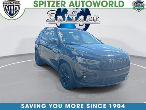 Used 2023 Jeep Cherokee Altitude Lux AWD/4WD image 2