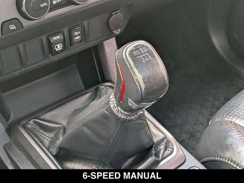 Used 2019 Toyota Tacoma TRD Pro AWD/4WD image 9