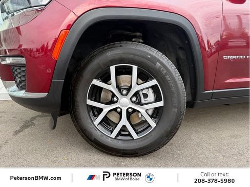 Used 2023 Jeep Grand Cherokee L Limited w/ Luxury Tech Group II AWD/4WD image 37