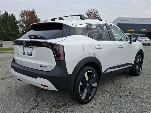 New 2026 Nissan Kicks SR w/ Cold Weather Package AWD/4WD image 37