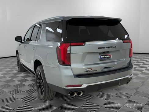 Used 2025 GMC Yukon Denali w/ Denali Reserve Package AWD/4WD image 3