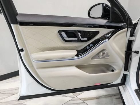 Used 2022 Mercedes-Benz S 580 4MATIC Sedan image 37