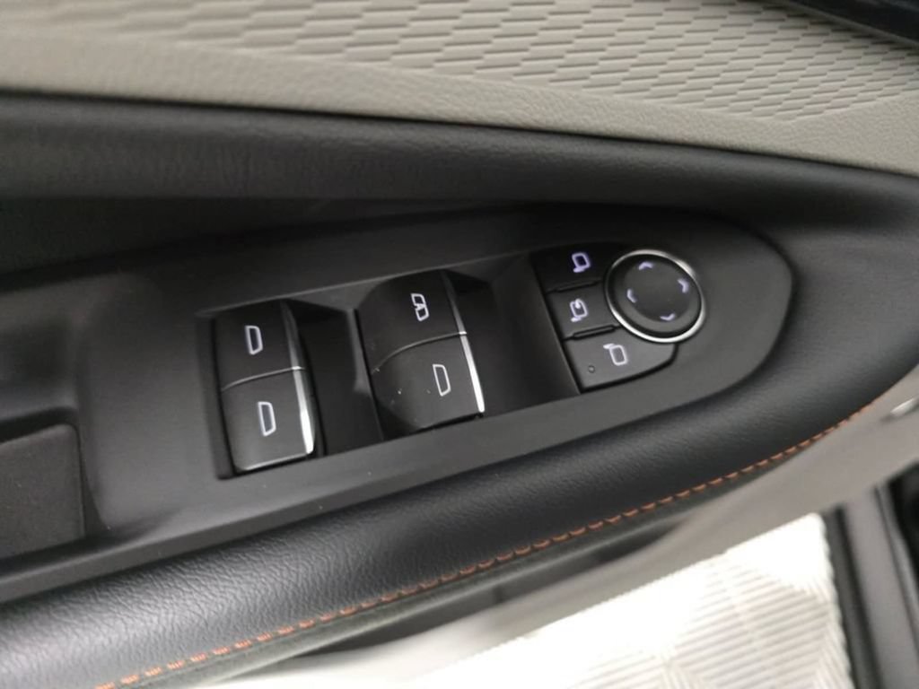 New 2026 Chevrolet Blazer EV SS w/ LPO, Blackout Package AWD/4WD image 26