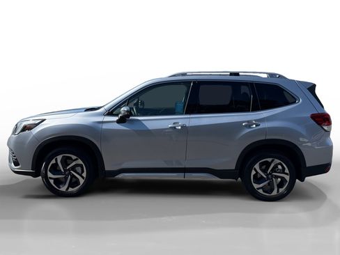 Used 2023 Subaru Forester Touring AWD/4WD image 2