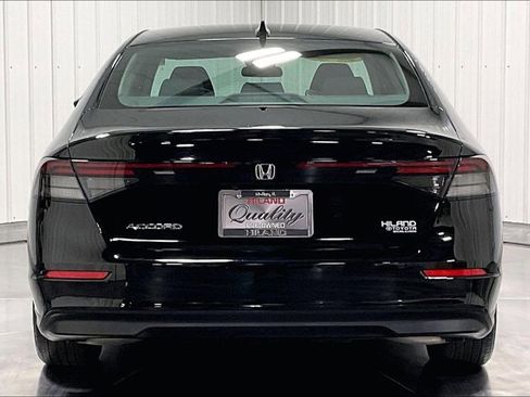Used 2024 Honda Accord EX image 4