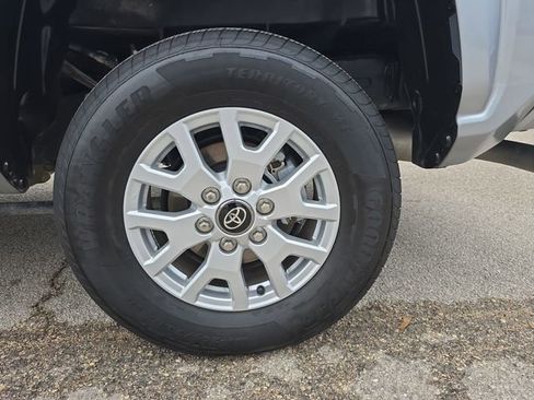 Used 2025 Toyota Tacoma SR5 image 32