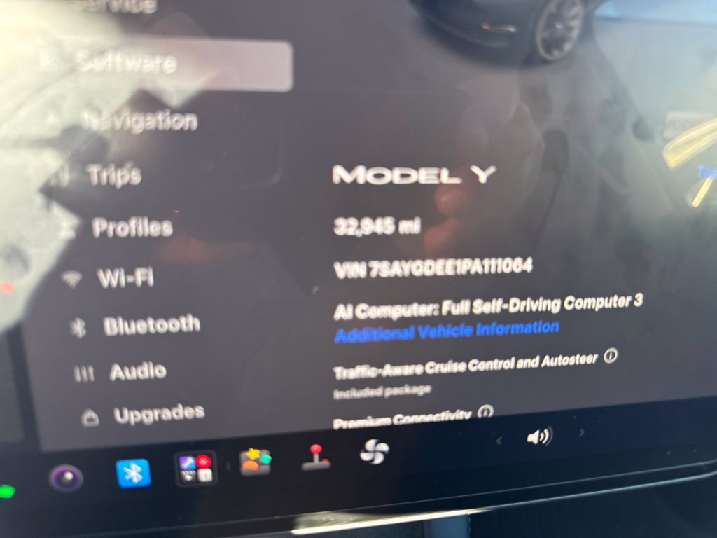 Used 2023 Tesla Model Y Long Range AWD/4WD image 9