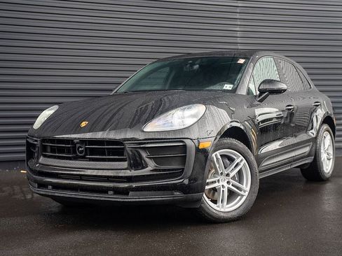 Certified 2026 Porsche Macan AWD/4WD image 1
