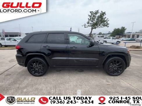 Used 2018 Jeep Grand Cherokee Altitude RWD image 9