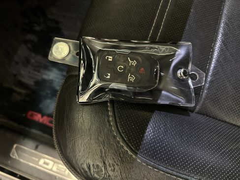 Used 2018 GMC Yukon Denali w/ Denali Ultimate Package image 38