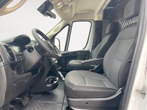 Used 2025 RAM ProMaster 2500 w/ U-Haul Equipment Group FWD image 9