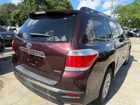 Used 2011 Toyota Highlander 4WD w/ Tech Pkg image 8