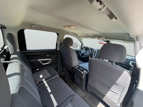 Used 2021 Nissan Titan SV w/ SV Convenience Package RWD image 22