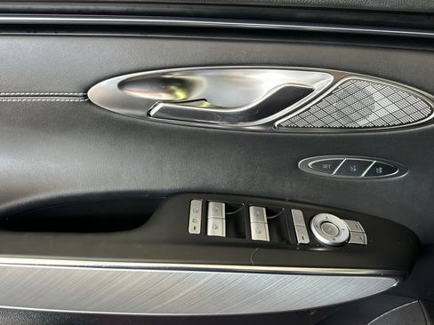 Used 2025 Genesis Electrified GV70 AWD/4WD image 14