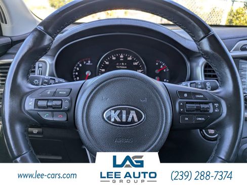 Used 2018 Kia Sorento EX image 23