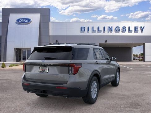 New 2026 Ford Explorer Active RWD image 8