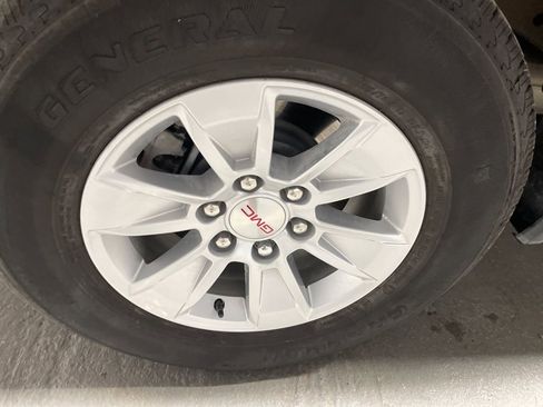 Used 2025 GMC Sierra 1500 SLE image 44