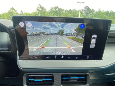 New 2026 Ford Maverick Lobo AWD/4WD image 16