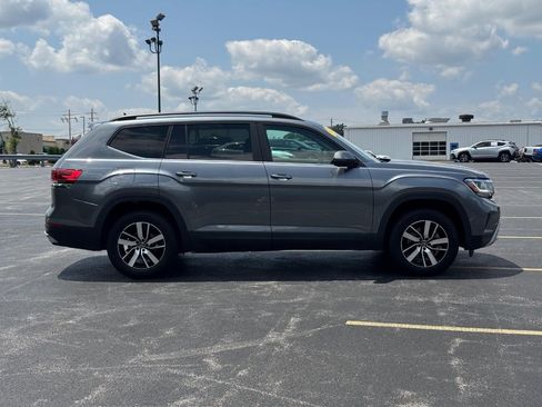 Used 2023 Volkswagen Atlas SE FWD image 3