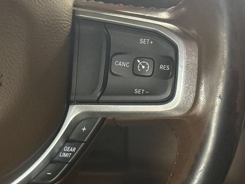 Used 2020 RAM 1500 Laramie AWD/4WD image 18