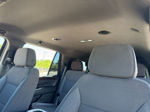 Used 2024 GMC Yukon SLE RWD image 23