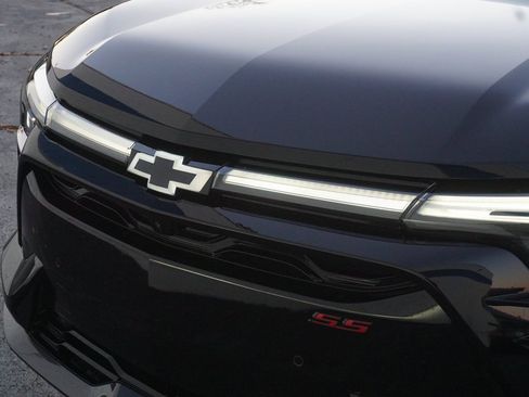 New 2026 Chevrolet Blazer EV SS image 32