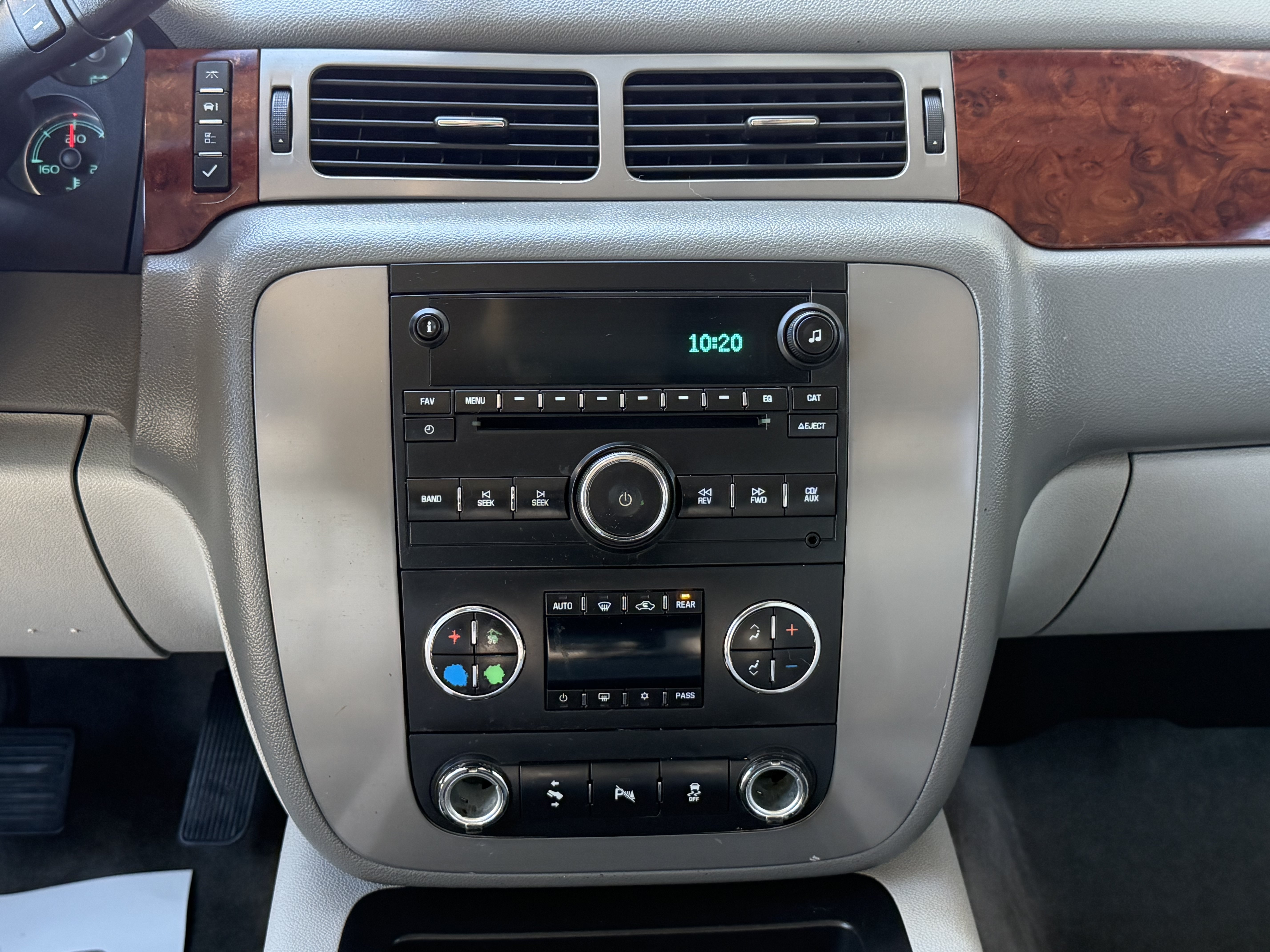 Used 2012 GMC Yukon SLT w/ SLT-2 Equipment Package AWD/4WD image 17