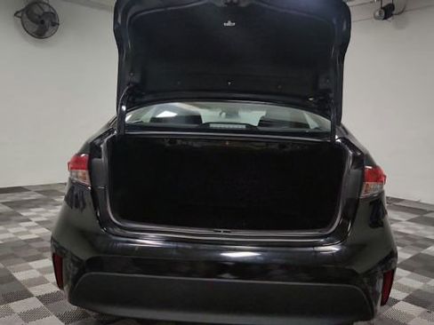 Used 2025 Toyota Corolla LE image 18